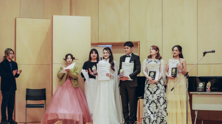 Duong Ngoc Anh wins top prize at Kyushu Music Competition in Japan